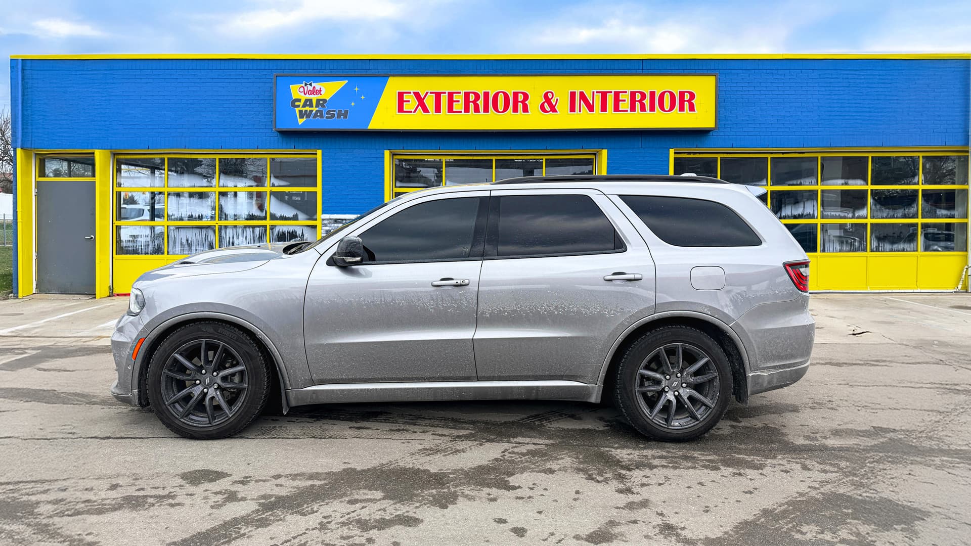 Exterior tunnel wash before
